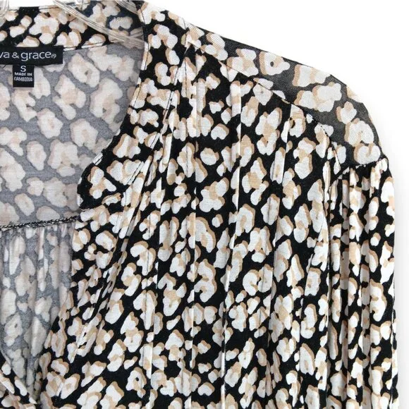 AVA & GRACE-Women's Pleated 3/4 Sleeve-SMALL-Floral-Black with White-Tan Flowers - Picture 8 of 12